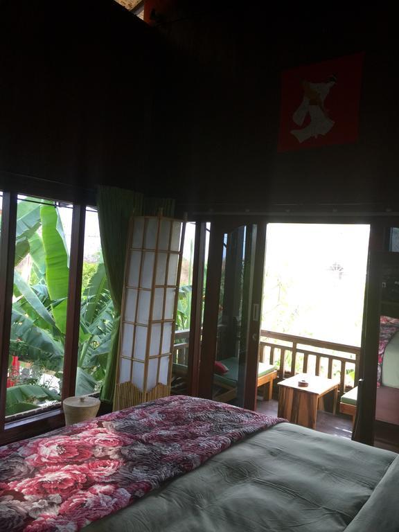Mahogany Cottage Gili Meno Bilik gambar