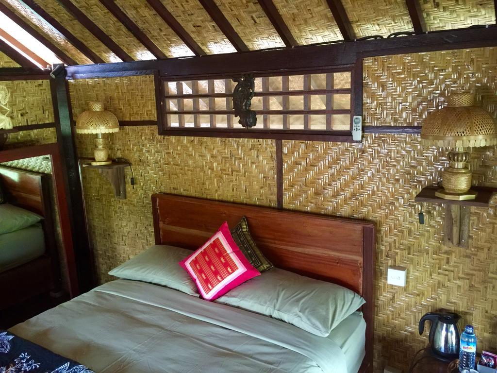 Mahogany Cottage Gili Meno Bilik gambar